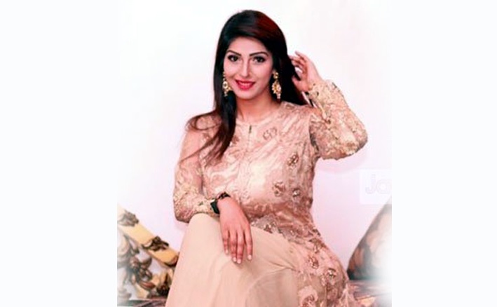 রাজধানীর বারিধারা থেকে মডেল পিয়াসা আটক, মদ সিসা ইয়াবা জব্দ