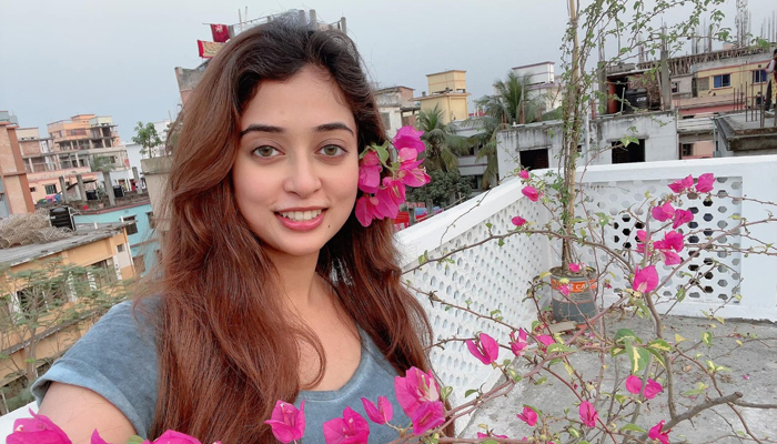 ৯৯৯-এ কল দিয়ে প্রাণে বাঁচলেন অভিনেত্রী নিশাত