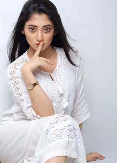 প্রথমবার শাকিবের নায়িকা পূজা চেরি