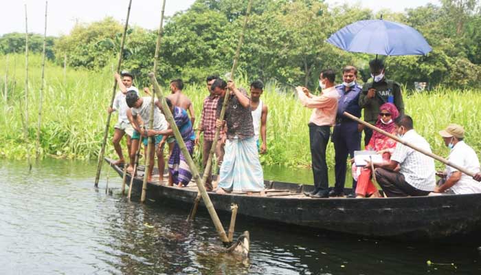 ভোরের কাগজে সংবাদ প্রকাশের পর তিতাসের সেই বাধ উচ্ছেদ