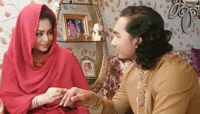 ইভা রহমানের বিয়ে নিয়ে তোলপাড়