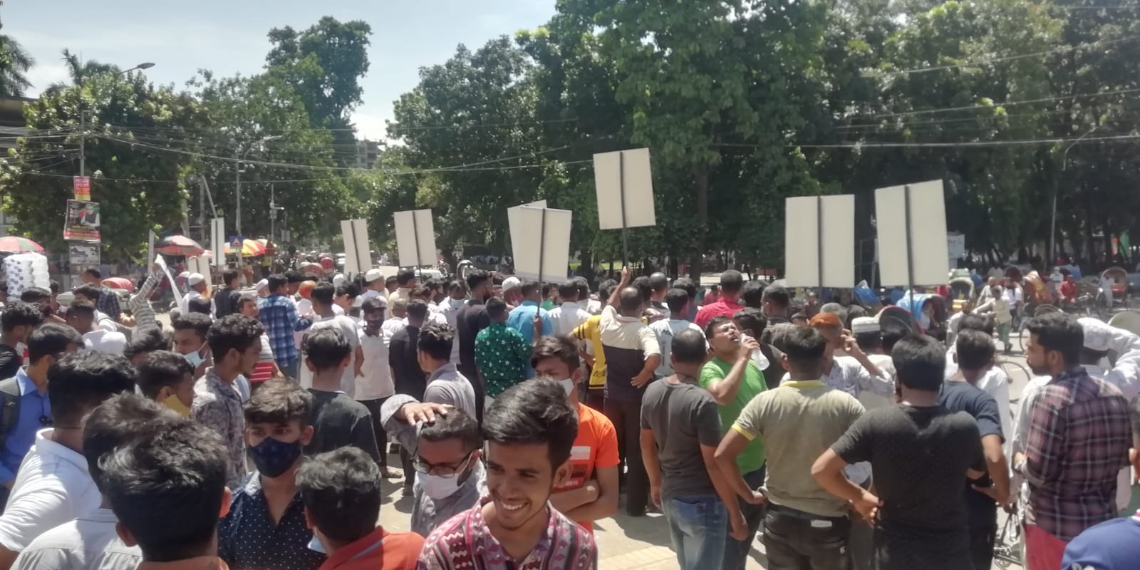 নদী দখলের অপরাধে ‘থ্রি এঙ্গেলে’র শাস্তি দাবি মুক্তিযুদ্ধ মঞ্চের