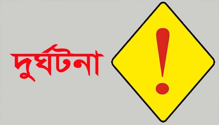 হানিফ ফ্লাইওভারে সিএনজি উল্টে আহত ৫