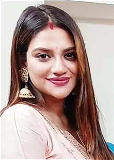 নুসরাতকে সিঁদুর পরিয়ে ‘বিয়ে’ করলেন যশ!