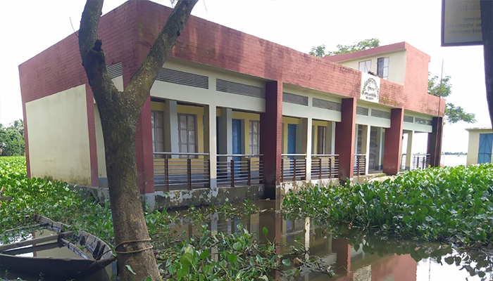 মদনে ১২ প্রাথমিক বিদ্যালয় খোলা নিয়ে অনিশ্চয়তা