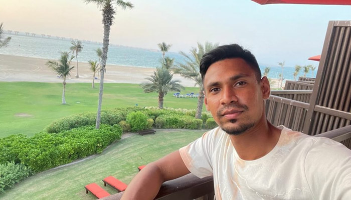 মরু শহরে সাফল্য পেতে মরিয়া কাটার মাস্টার
