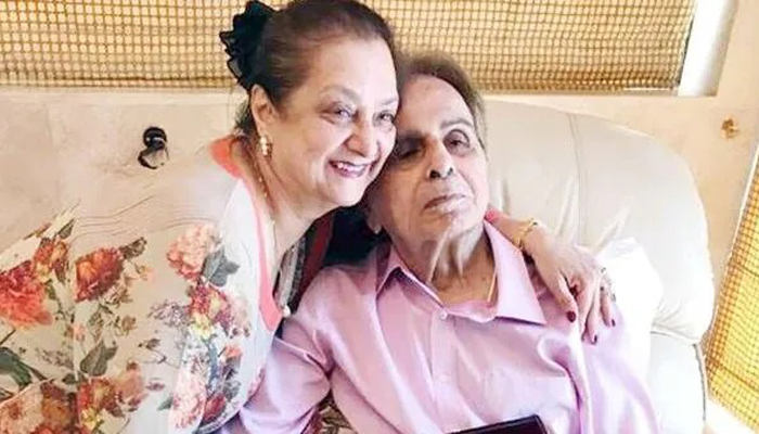 হাসপাতালে ভর্তি সায়রা বানু, নেওয়া হলো আইসিইউতে