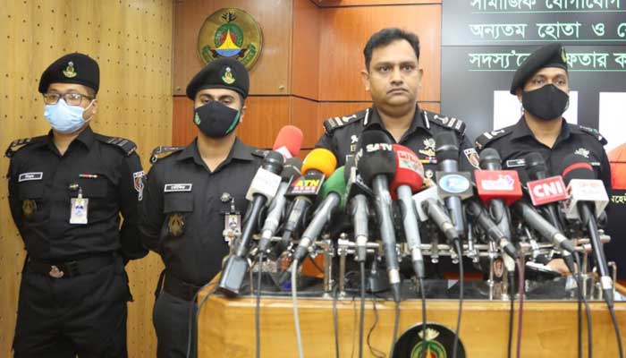 কিডনি বেচার জন্য শতাধিক মানুষকে পাশের দেশে পাচার