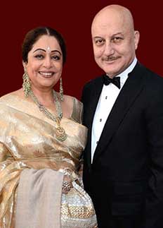 কাজে ফিরলেন ক্যান্সার আক্রান্ত কিরণ খের, উচ্ছ্বসিত অনুপম