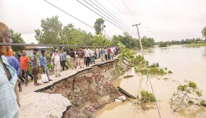 তিস্তায় হঠাৎ বন্যায় ক্ষতির মুখে হাজারো কৃষক