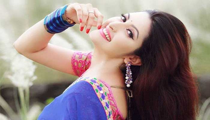 পরী মনিকে নিয়ে কবিতা লিখলেন আবদুল গাফফার চৌধুরী