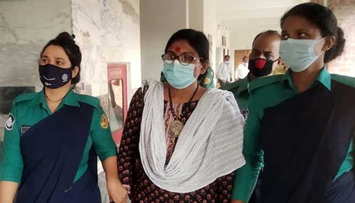 ফেসবুকে গুজব ছড়ানোর অভিযোগে বদরুন্নেসার শিক্ষিকা রিমান্ডে
