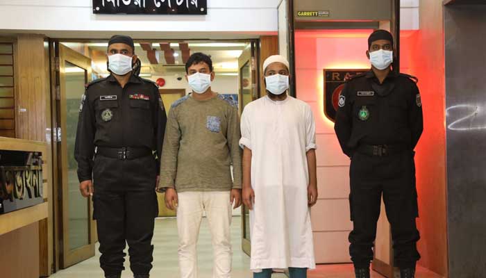 চলন্ত বাস থেকে মরিয়মকে ফেলে দেয়া চালক ও সহযোগী গ্রেপ্তার