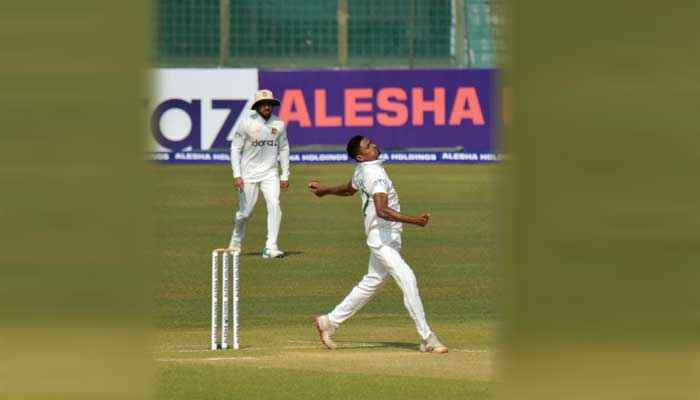চট্টগ্রাম টেস্টে হারের পথে টাইগাররা