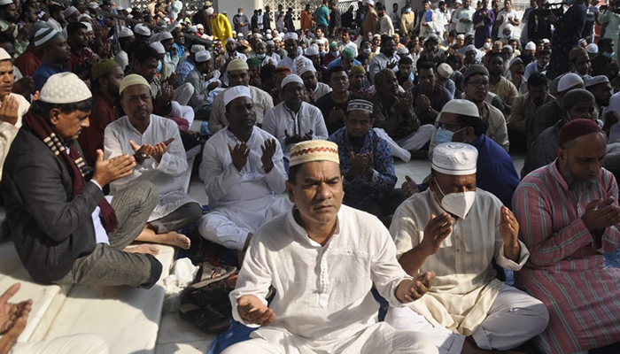 খালেদা জিয়ার রোগমুক্তি কামনায় বাইতুল মোকাররমে দোয়া