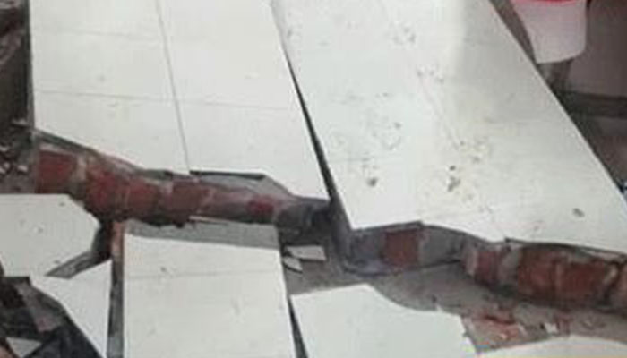 ঢাবির জসীম উদ্‌দীন হলে ক্যান্টিনের দেয়াল ধসে আহত ২