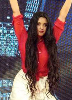 আপনারা আমার লুঙ্গিতেই আটকা পড়ে রইলেন: পরী মনি