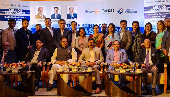করোনার তৃতীয় পর্যায় প্রতিরোধে রোটারির ৩৫ লাখ মাস্ক বিতরণ