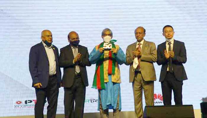 ফাইভ-জি যুগে পা ফেলল দেশ