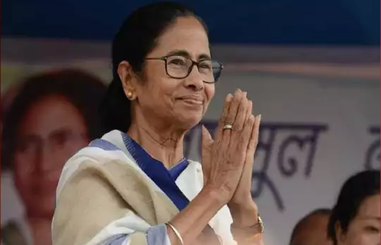 মুক্তিযোদ্ধাদের প্রতি শ্রদ্ধা জানালেন মমতা