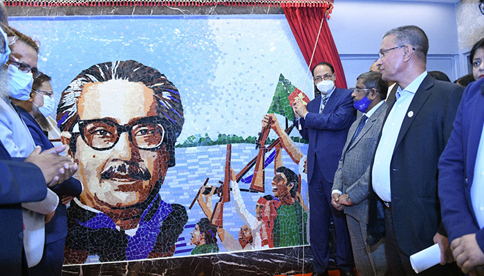 জনতা ব্যাংকে বঙ্গবন্ধু ও সাত বীরশ্রেষ্ঠের ম্যুরাল উন্মোচন