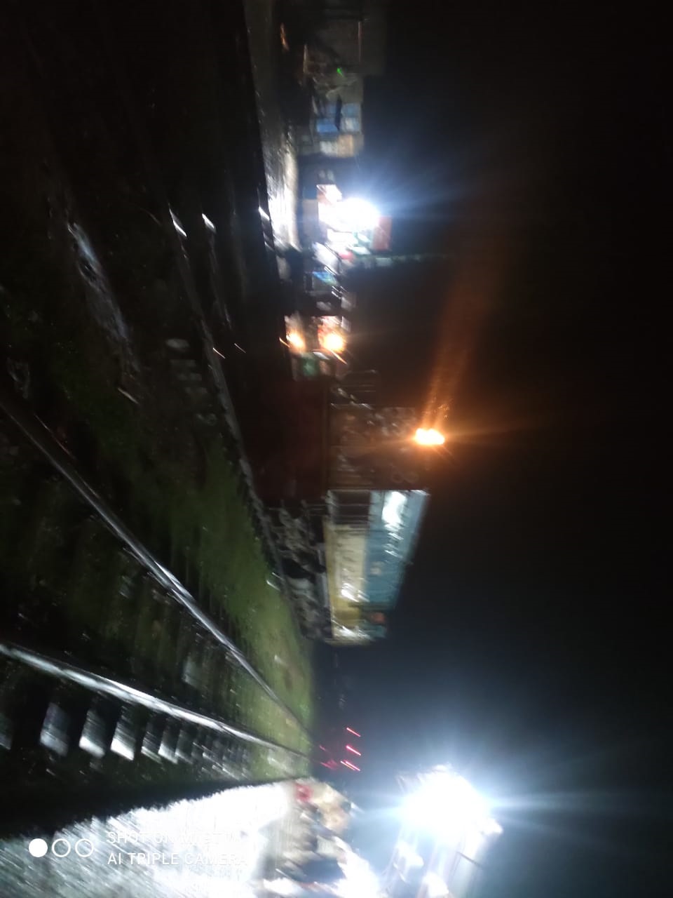 মনতলায় ৪ বগি বিচ্ছিন্ন: ৩ ঘণ্টা পর চালু জয়ন্তিকা