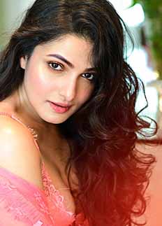 শ্রাবন্তীর পর এবার তৃণমূলের পথে পা বাড়াবেন তনুশ্রী?