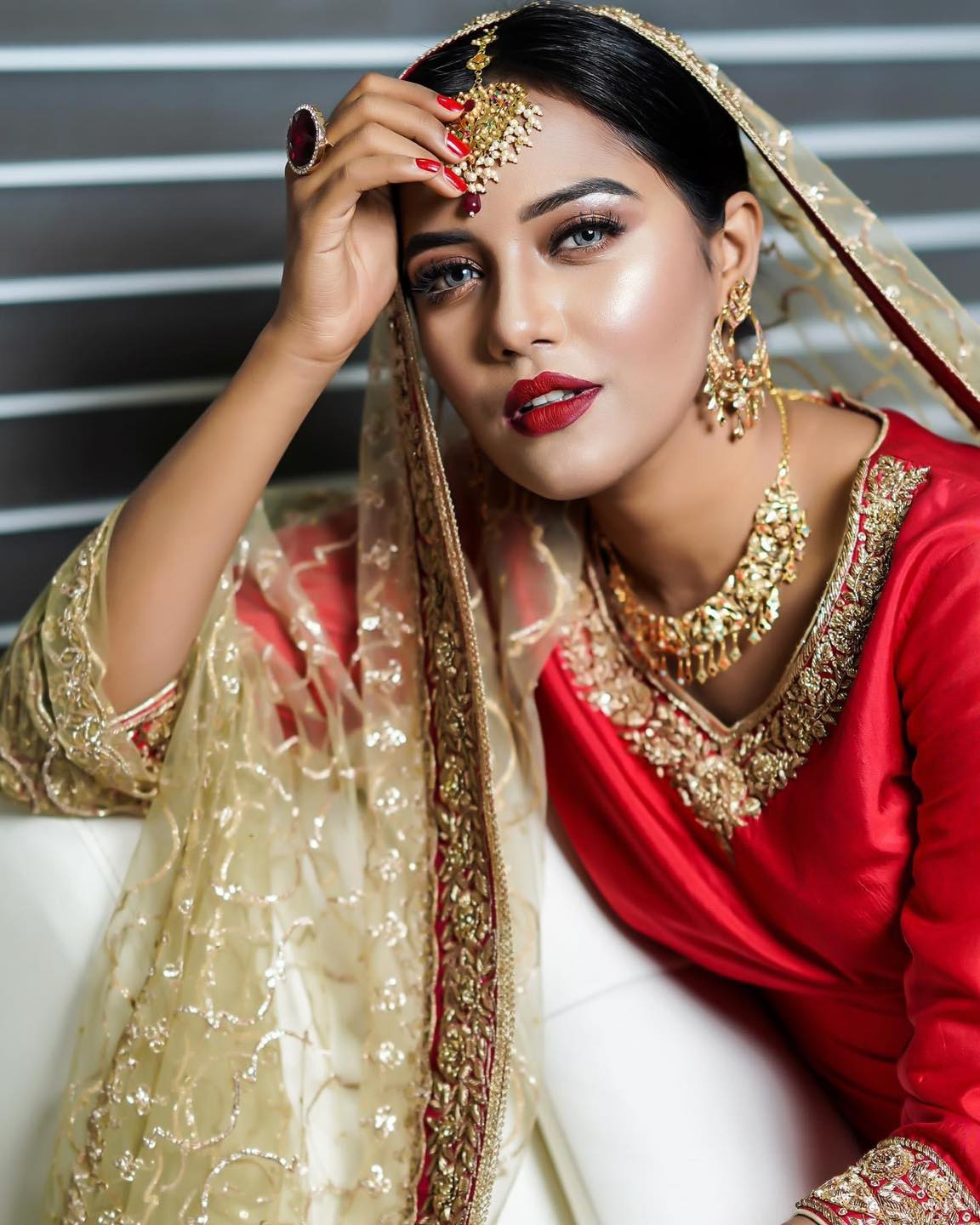 ঢালিউড থেকে বলিউড, সবখানেই ডিজাইনার সারার দ্যুতি