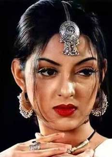সম্পর্ক না মানায় তিন্নির বাবার কপালে পিস্তল ধরে অভি