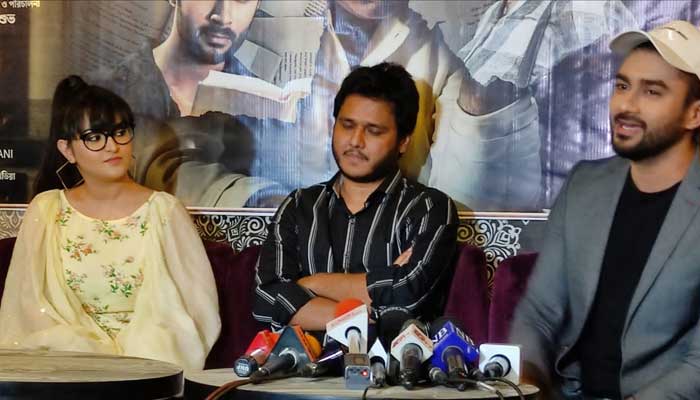 প্রকাশিত হলো ‘মুখোশ’র টাইটেল সং