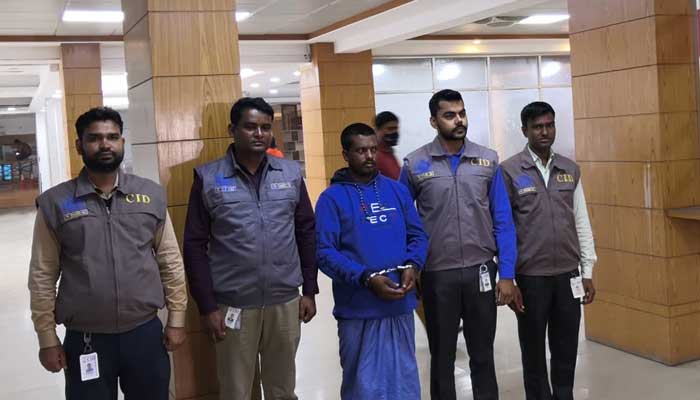 শারীরিক সম্পর্কে অসম্মতি দেয়ায় প্রেমিকা ও তার মাকে খুন করে আনোয়ার