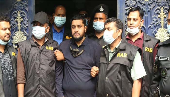 গোল্ডেন মনিরসহ ৯ জনের বিরুদ্ধে মামলা