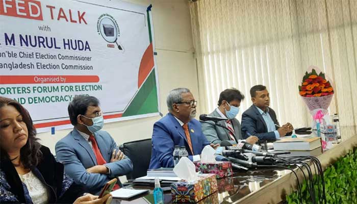 গণমাধ্যম ‘খাবে’ এমন কথাই বলেন মাহবুব তালুকদার: সিইসি