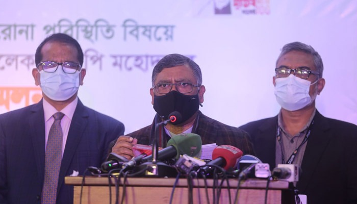 ১২ বছরের ঊর্ধ্বে সবাই পাবে করোনার টিকা, ৪০ হলে বুস্টার