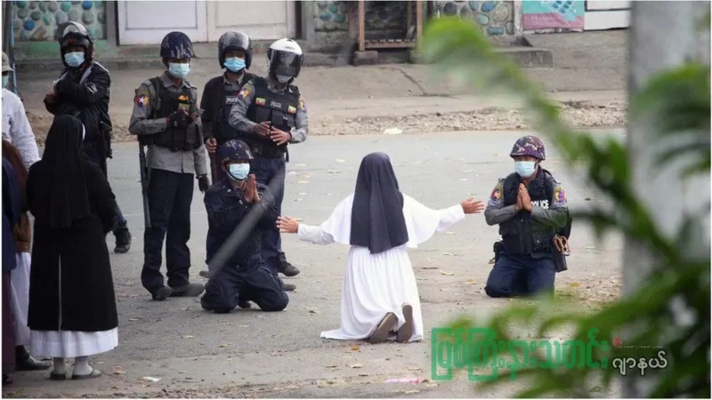 গৃহযুদ্ধের পথে মিয়ানমার