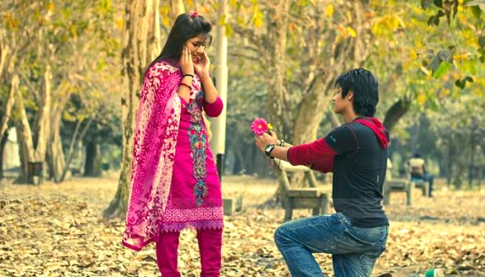 প্রপোজ ডে : ‘আই লাভ ইউ’ নয়, প্রেম নিবেদন করুন ভিন্নভাবে