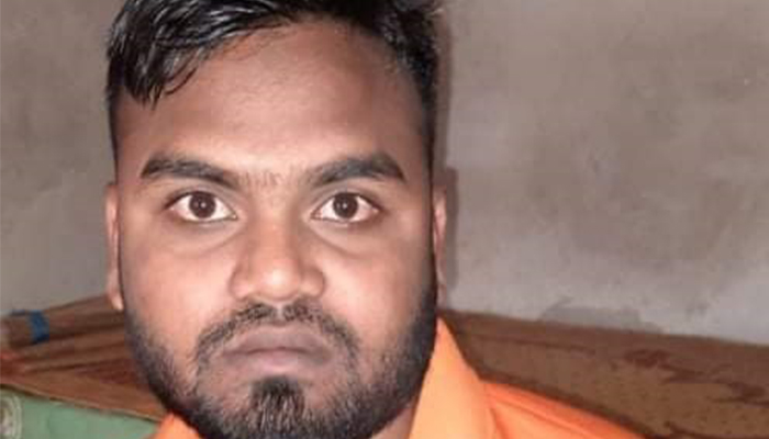 টাকা চেয়ে এমপি স্মৃতিকে হুমকি, সাদুল্লাপুর থেকে যুবক আটক