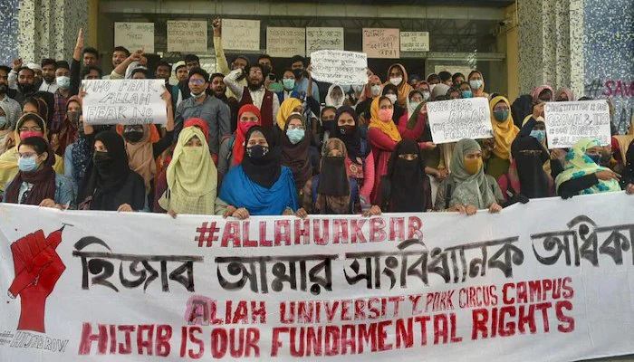 হিজাব বিতর্ক: সহিংসতা ঠেকাতে বেঙ্গালুরুতে ১৪৪ ধারা জারি