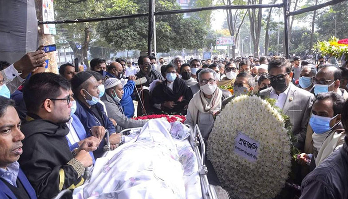 পীর হাবিবুর রহমানকে শহীদ মিনারে শেষ শ্রদ্ধা