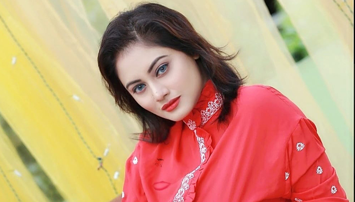 লকডাউন লাভ স্টোরিতে রেহনুমা মোস্তফা