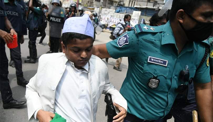 রাষ্ট্রবিরোধী বক্তব্য: শিশুবক্তা রফিকুলের বিচার শুরু