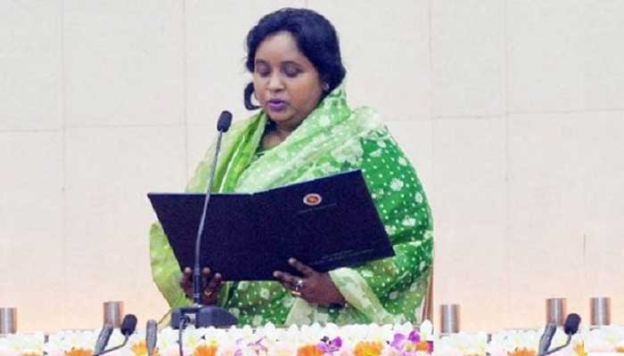 তৃতীয়বারের মতো মেয়র পদে শপথ নিলেন আইভী