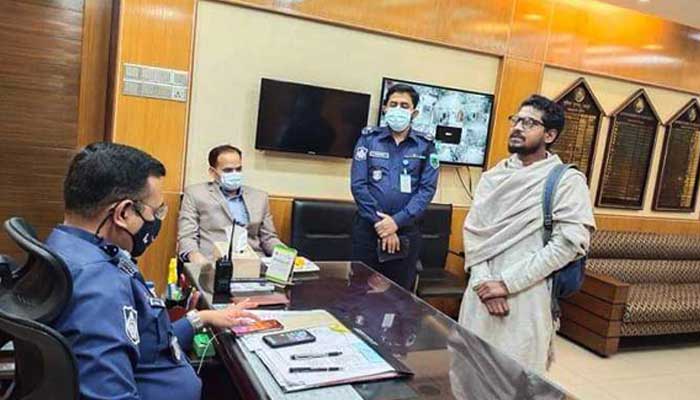 চাকরি পাচ্ছেন ‘ভাতের বিনিময়ে পড়াতে চাওয়া’ সেই যুবক