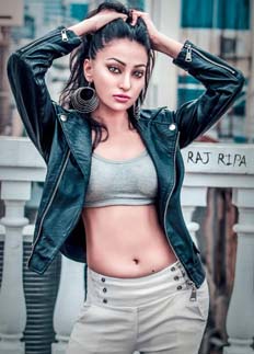 ইফতেখার চৌধুরীর রক্ষায় রাজ রিপা