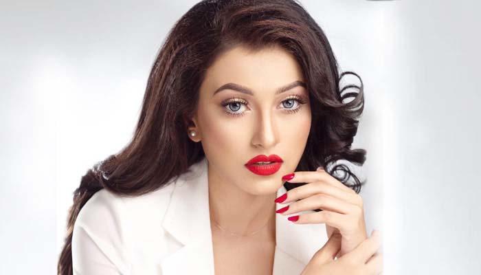 ইফতেখার চৌধুরীর রক্ষায় রাজ রিপা