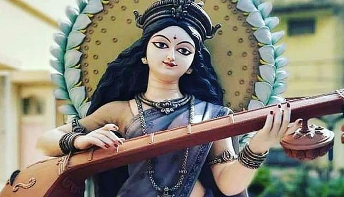 রাত পোহালেই সরস্বতী পূজা, বাগ্দেবীর আরাধনা