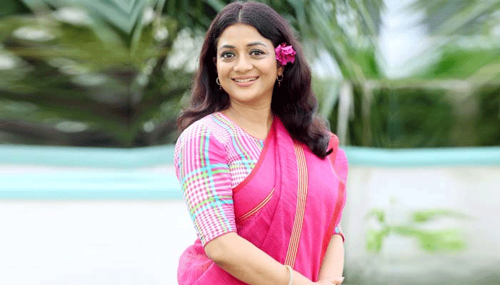 ফেরদৌসের স্ত্রীর চরিত্রে ‘মাইক’ সিনেমায় অভিনয়ে সুইটি