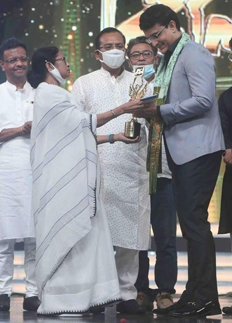 পশ্চিমবঙ্গের টেলি সম্মানে সেরা সঞ্চালক সৌরভ গাঙ্গুলি