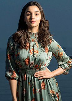 কি নিয়ে রাজামৌলির ওপর চটলেন আলিয়া