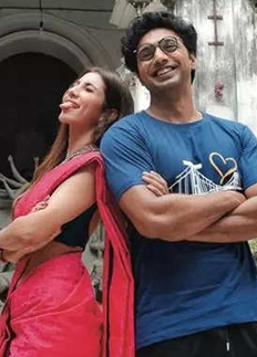 দেবকে সবার সামনে সরাসরি না বললেন রুক্মিণী!